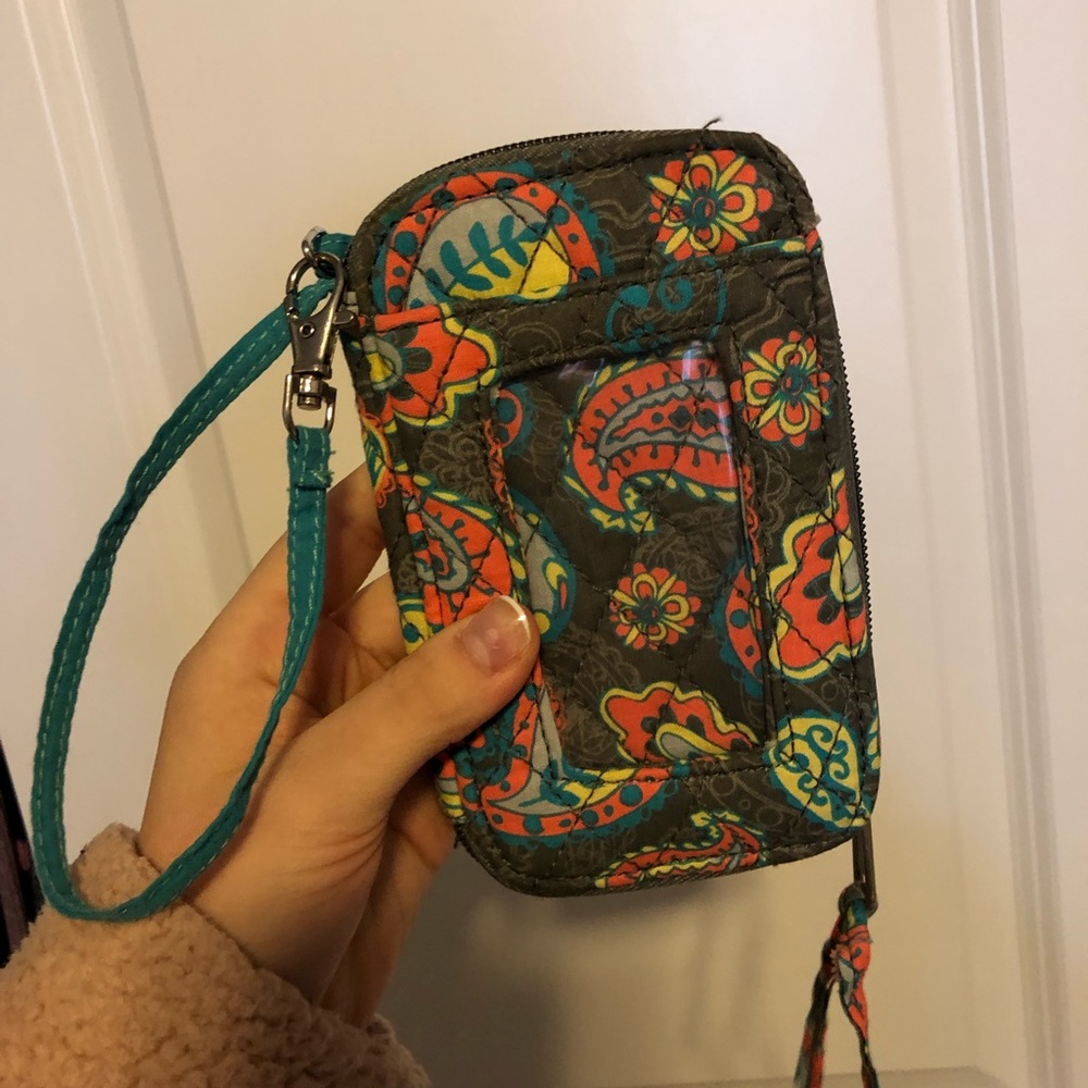 Patterned wristlet